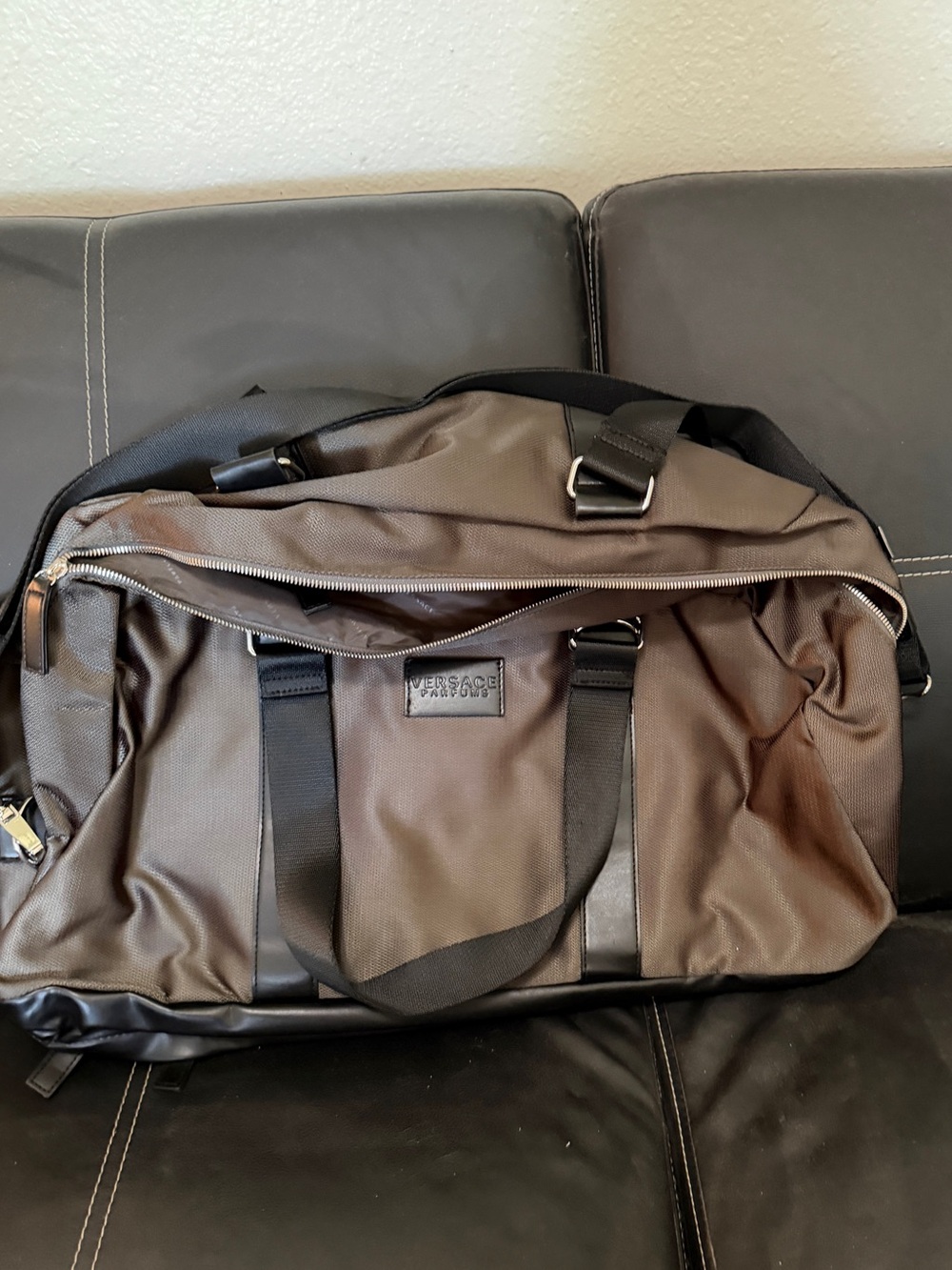 brand new without tags dark green Travel big weekender Duffel Bag